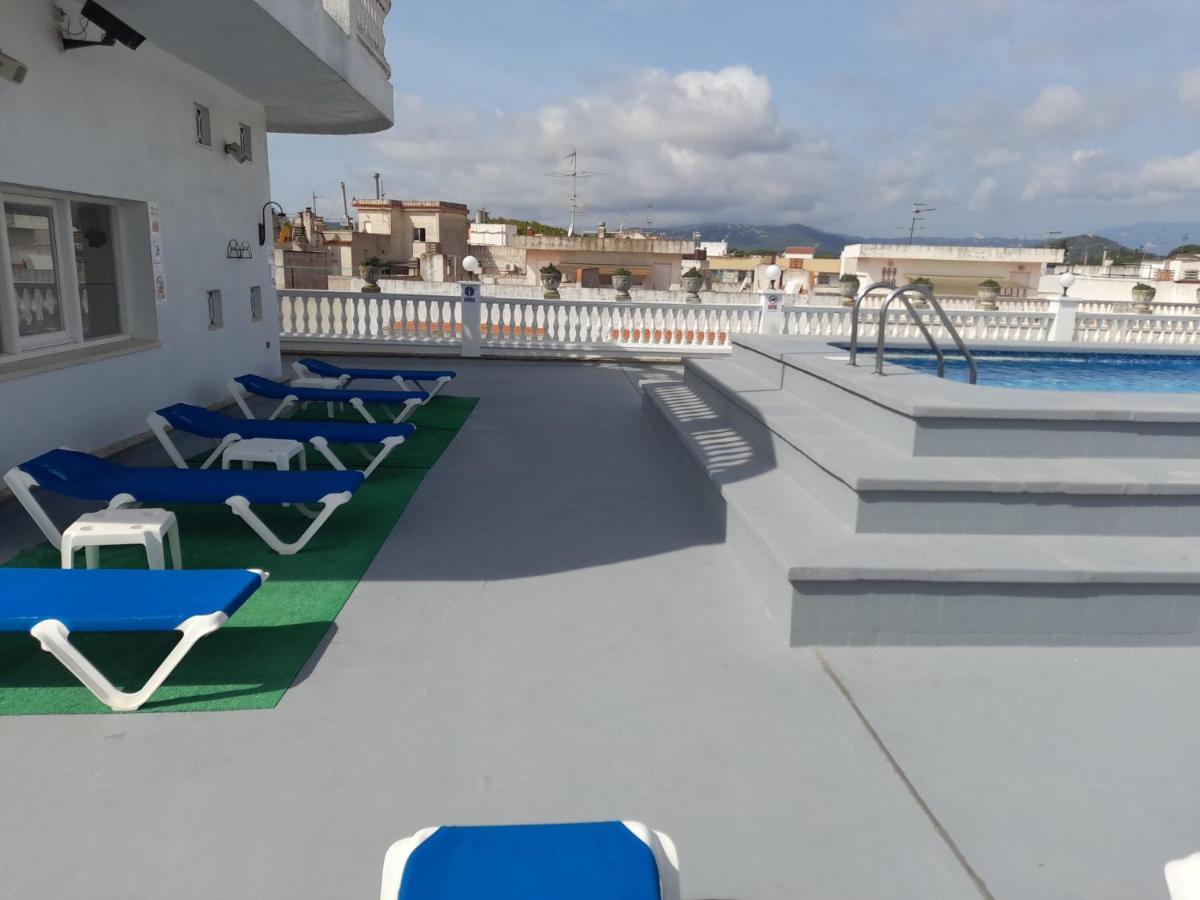 Apartamentos Las Americas - Blanes Beach Екстериор снимка