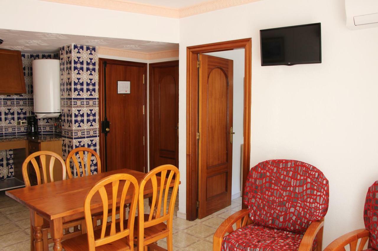 Apartamentos Las Americas - Blanes Beach Стая снимка