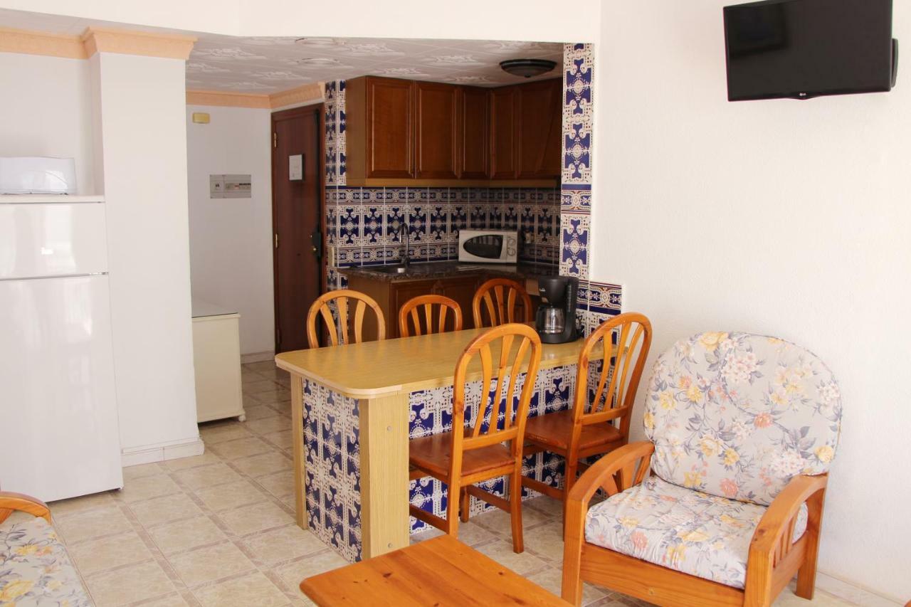 Apartamentos Las Americas - Blanes Beach Стая снимка